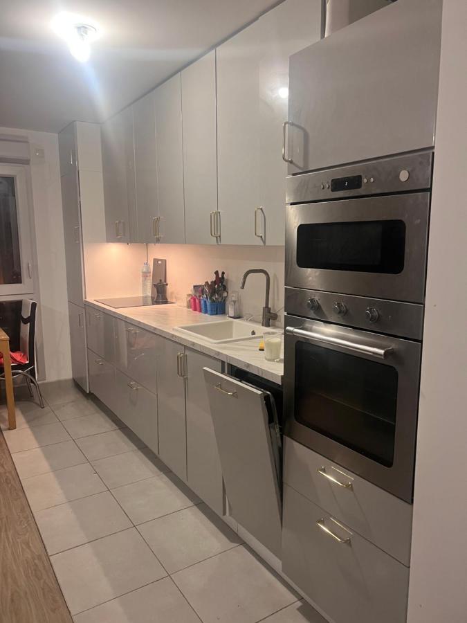 Chambre Privee Dans Un Appartement A 37 Min De Champs Elysees Сартрувил Екстериор снимка